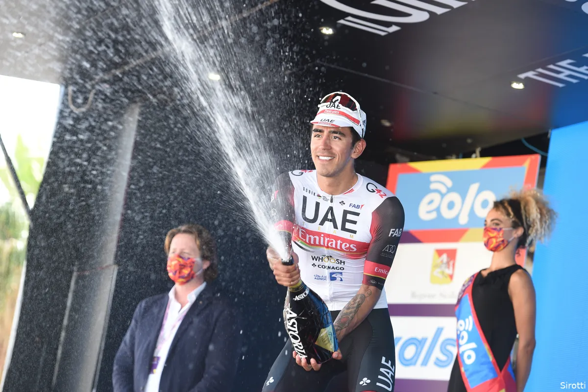 Molano dankt Bjerg na knappe zege in GP Denain: 'Hielp me op fenomenale wijze in de finale'