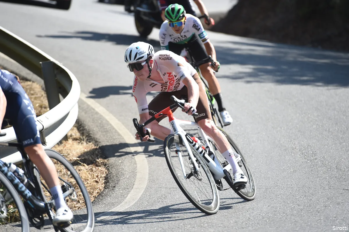 Dewulf sluit seizoen af met zege: 'Dat geeft veel motivatie voor het nieuwe seizoen'