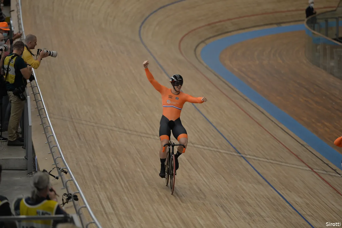 Wielrennen op TV 3 december 2021 | Weekend inluiden met heerlijk avondje baanwielrennen!