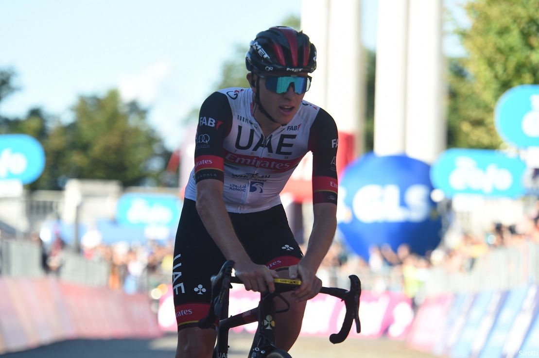Pogacar hint na briljant 2021 weer naar Tour de France: 'Maar zou dolgraag de Giro rijden'
