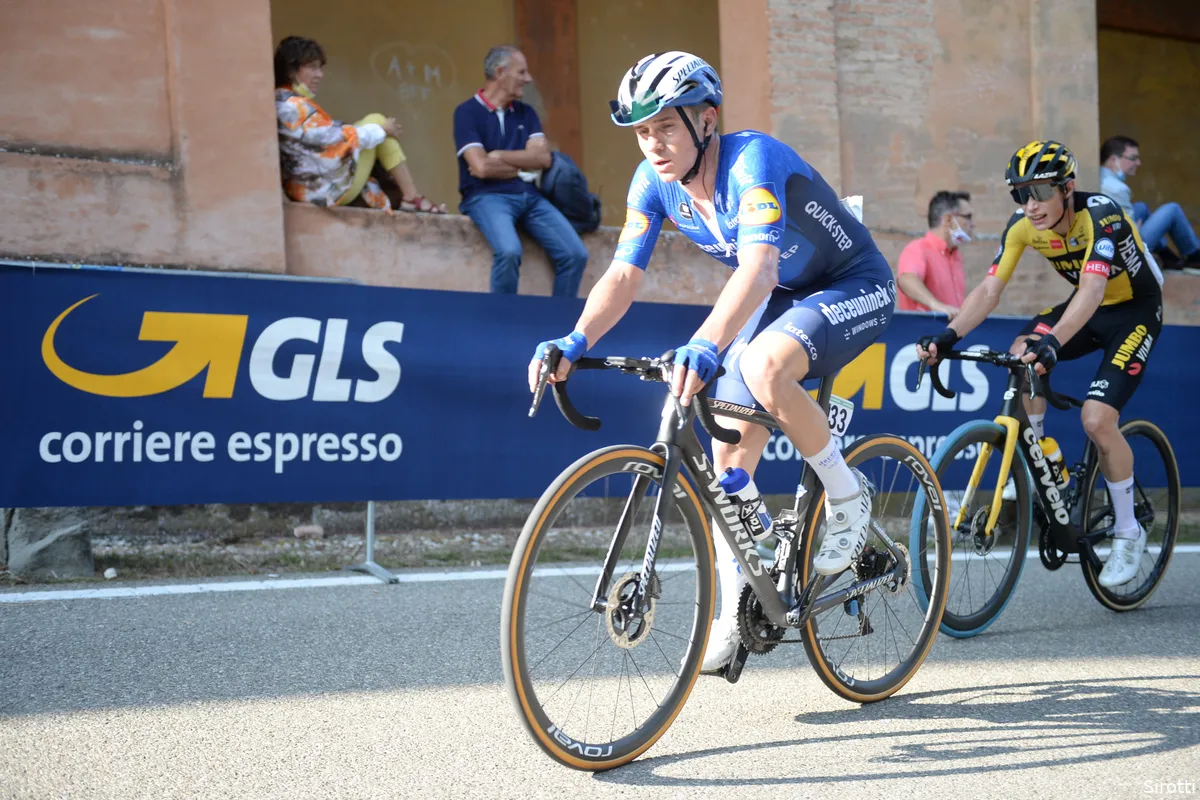 Evenepoel weer op niveau, maar: 'Sta nog twee trappen lager dan Roglic en Pogacar'