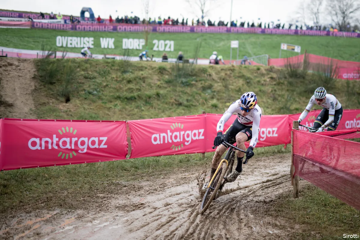 IDL Kijktip | Klaarmaken voor klassieke prachtcrossen: Van Aert in Overijse en VDP op de Koppenberg