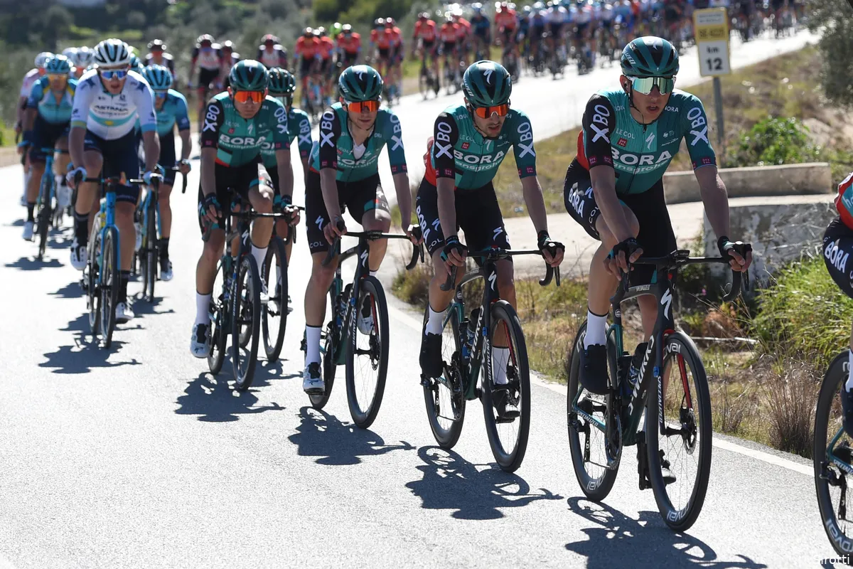 BORA-hansgrohe heeft slechts elf (!) fitte renners: 'Op het vormpeil letten we al niet meer'