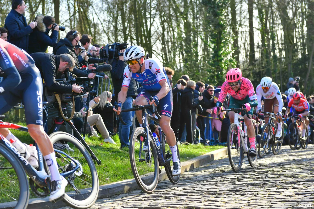 Lefevere gaf Quick Step-ploeg veeg uit de pan na mislukte Omloop: 'Aangenaam was het niet'