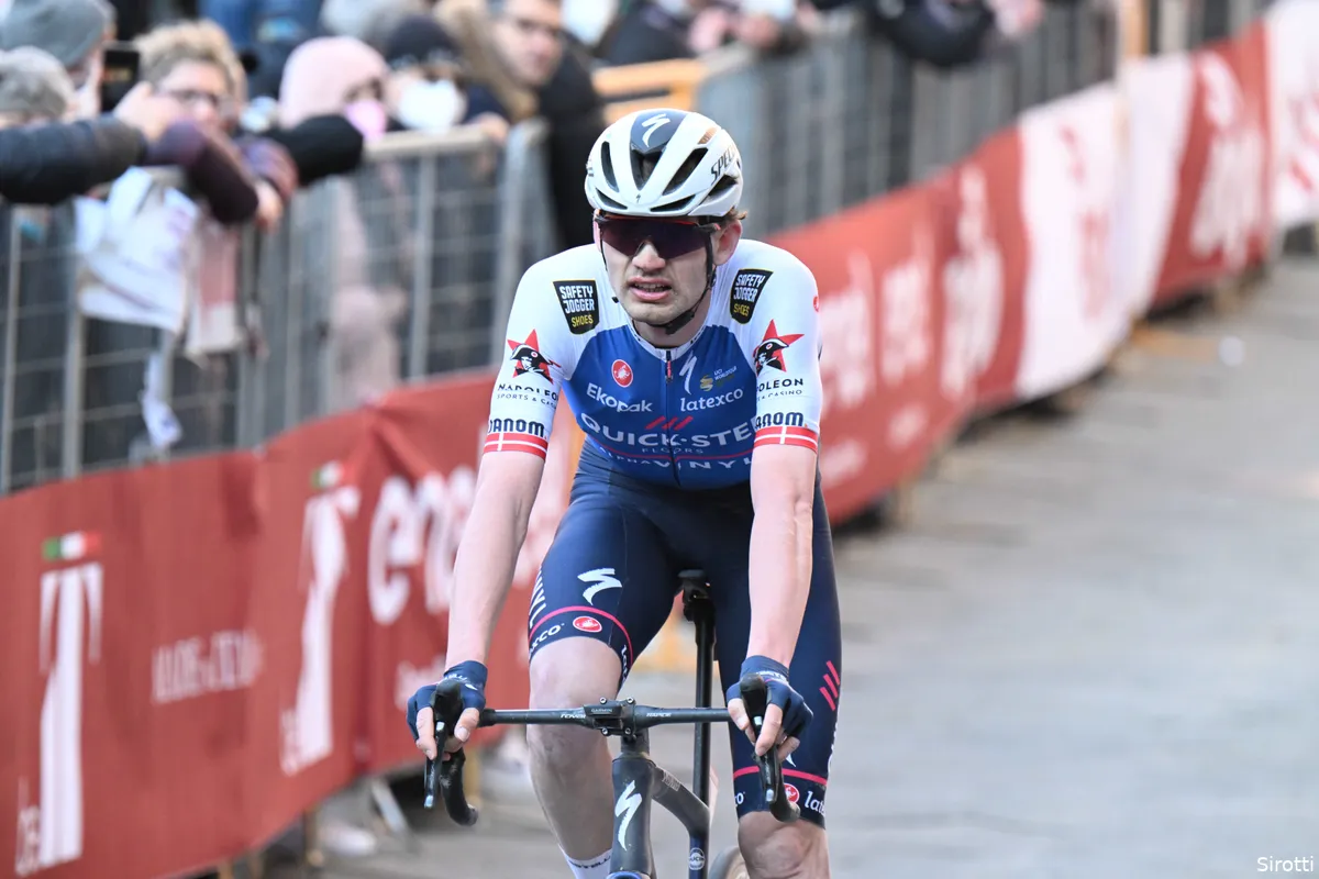 Asgreen derde na onverwachts kopmanschap Strade Bianche: 'Blij met hoe de vorm ontwikkelt'