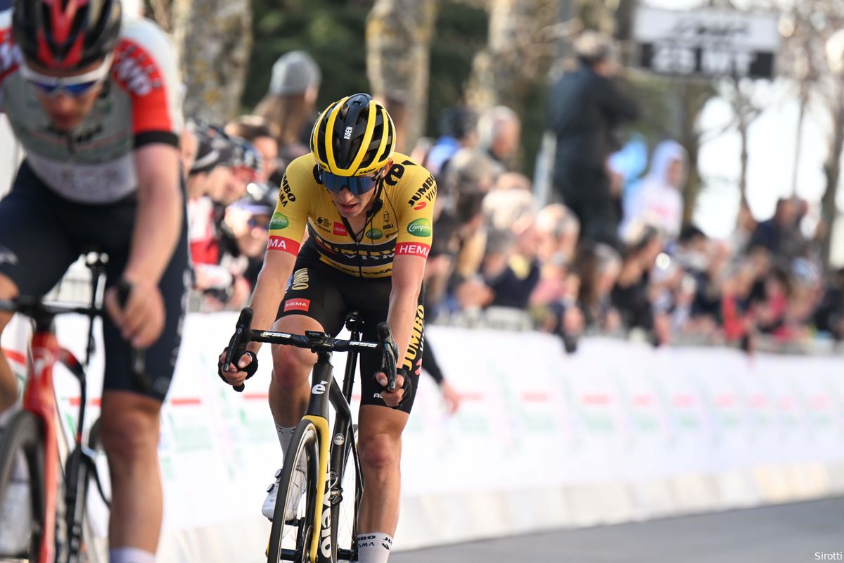 Bouwman ziet kopman Roglic Giro d'Italia wel winnen: 'Primoz staat er heel goed voor'