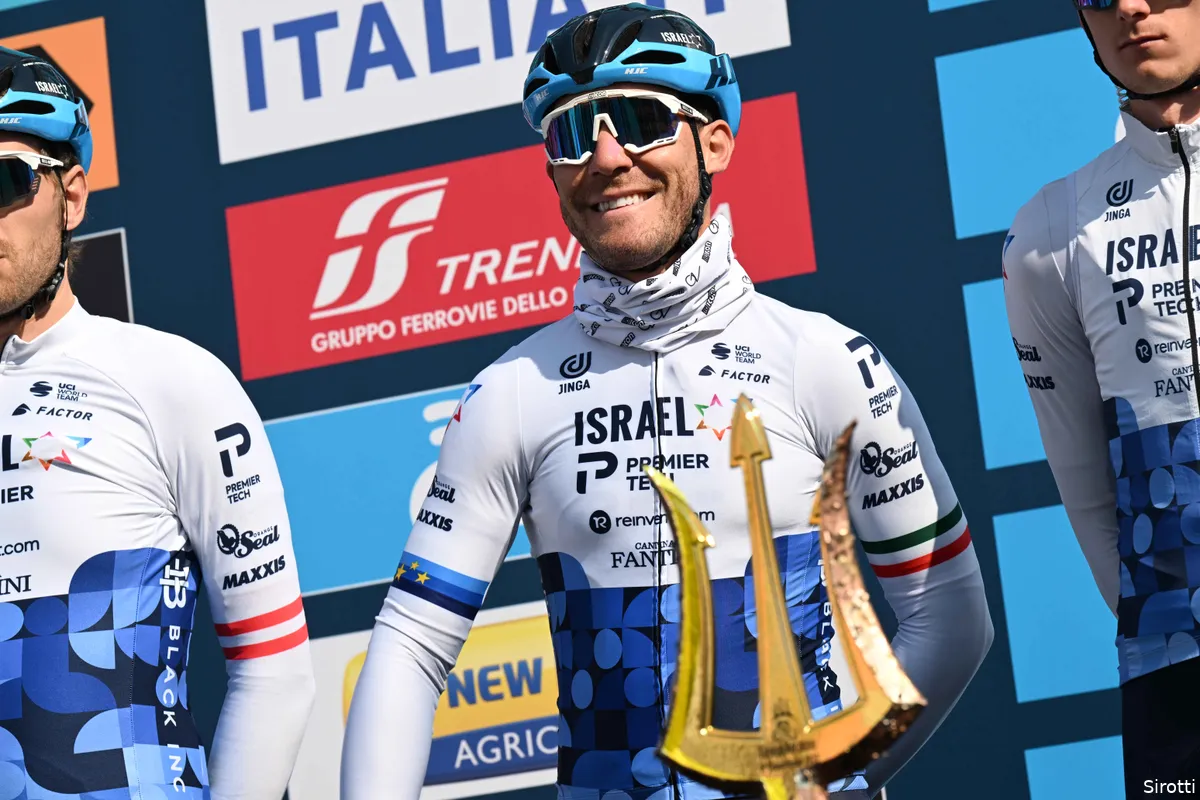 Teleurgestelde Nizzolo kan ook in Tirreno nog steeds niet winnen: 'Zaten te vroeg van voren'