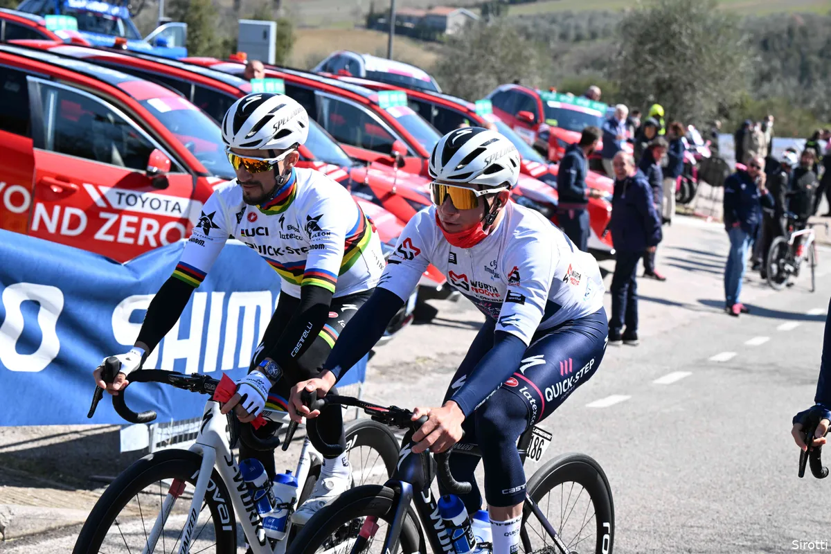Quick Step-Alpha Vinyl speelt Evenepoel en Alaphilippe uit in Ronde van het Baskenland