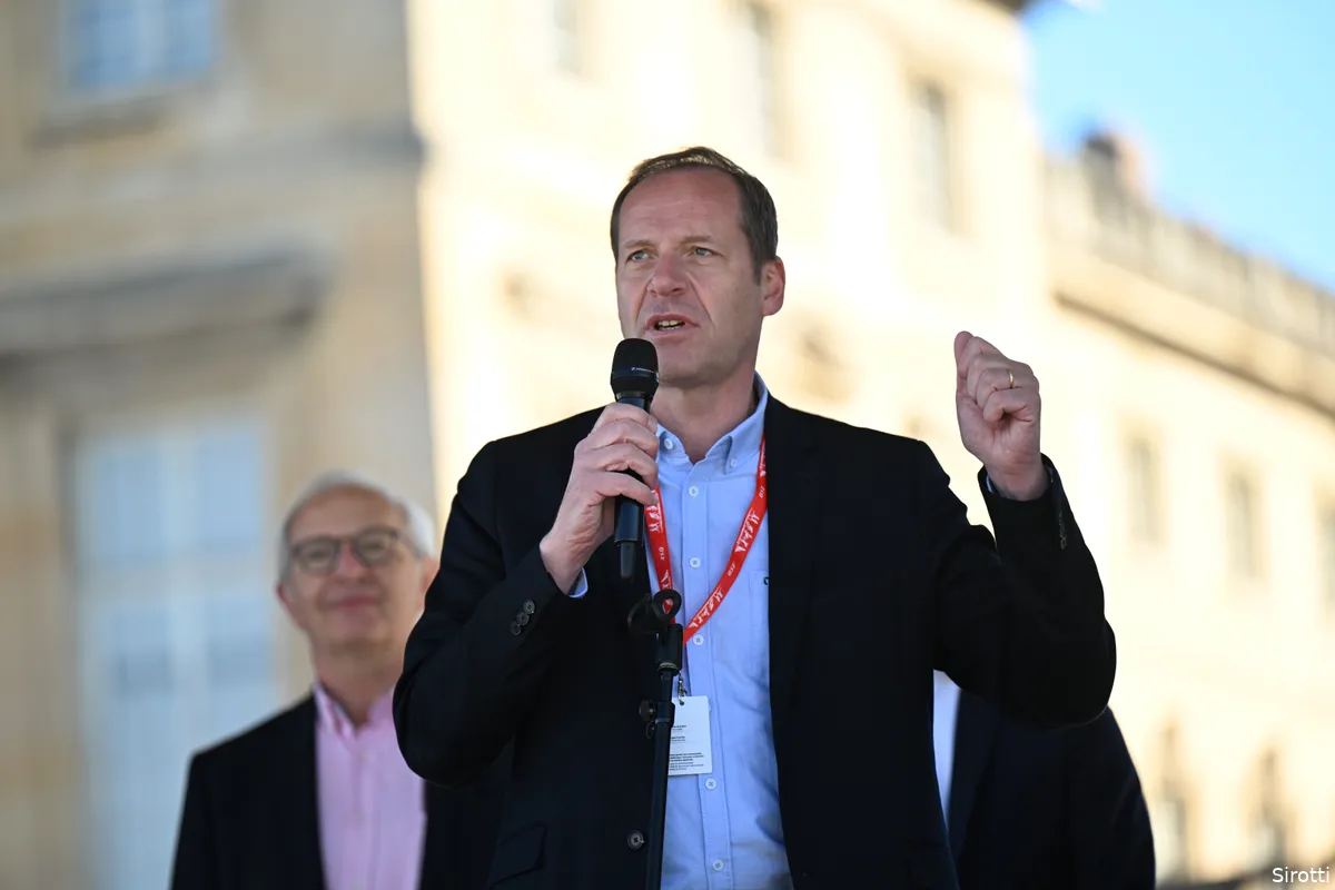 Prudhomme over mogelijke Tourfinish buiten Parijs in 2024: 'We hebben nog niets beslist'