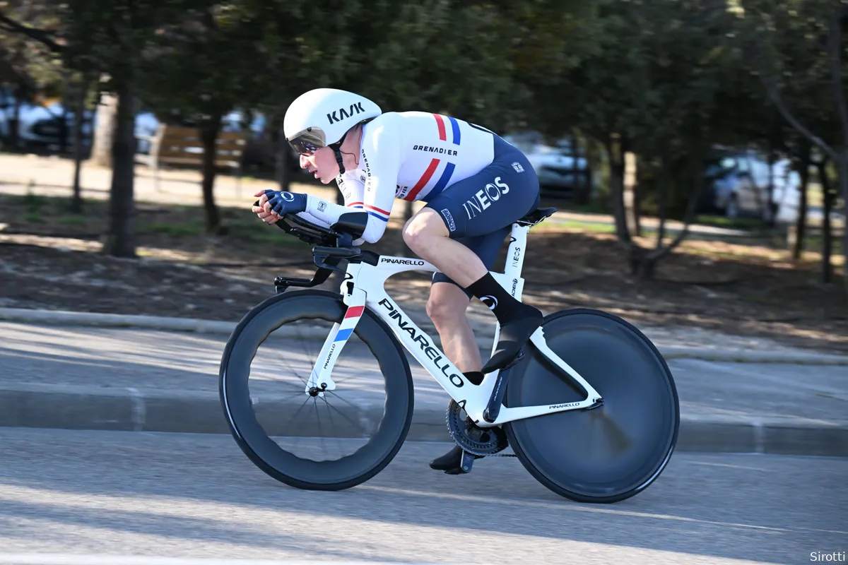 IJzersterke Ethan Hayter troeft Dennis af in proloog Ronde van Romandië