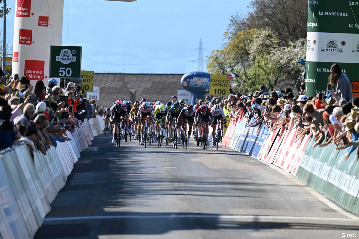 Hayter pakt tweede overwinning in Ronde van Romandië, Dennis blijft leider