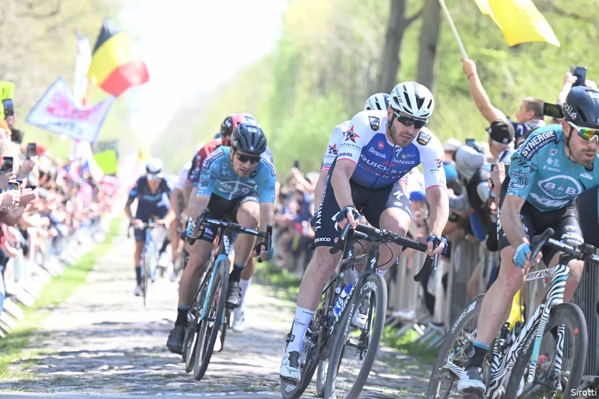 Sénéchal had materiaalpech, crashte... en werd bekogeld met urine: 'Ik ben woedend'