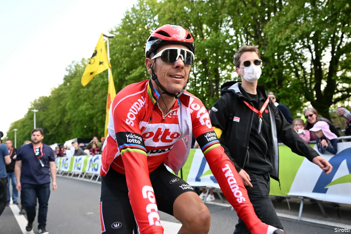 Gilbert euforisch na eerste zege sinds 2019: 'Wat was dat lang geleden zeg'