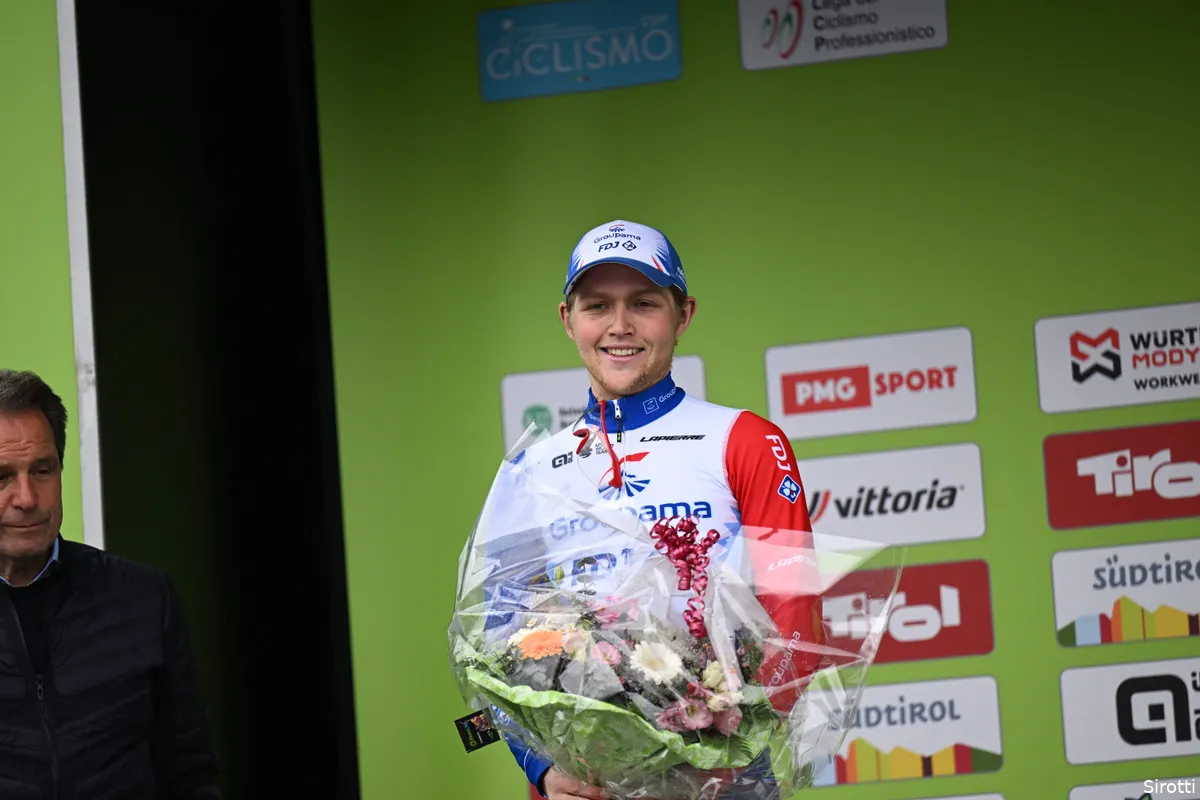 Storer in spoor van Arensman en Bardet naar tweede plek: 'Zorgde voor een flashback'