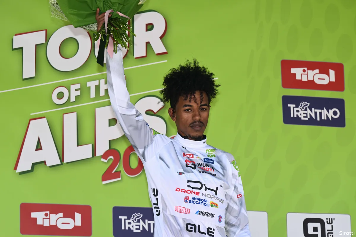 Talentvolle Eritreeër Tesfatsion maakt overstap naar Trek-Segafredo: 'Een droom die uitkomt'