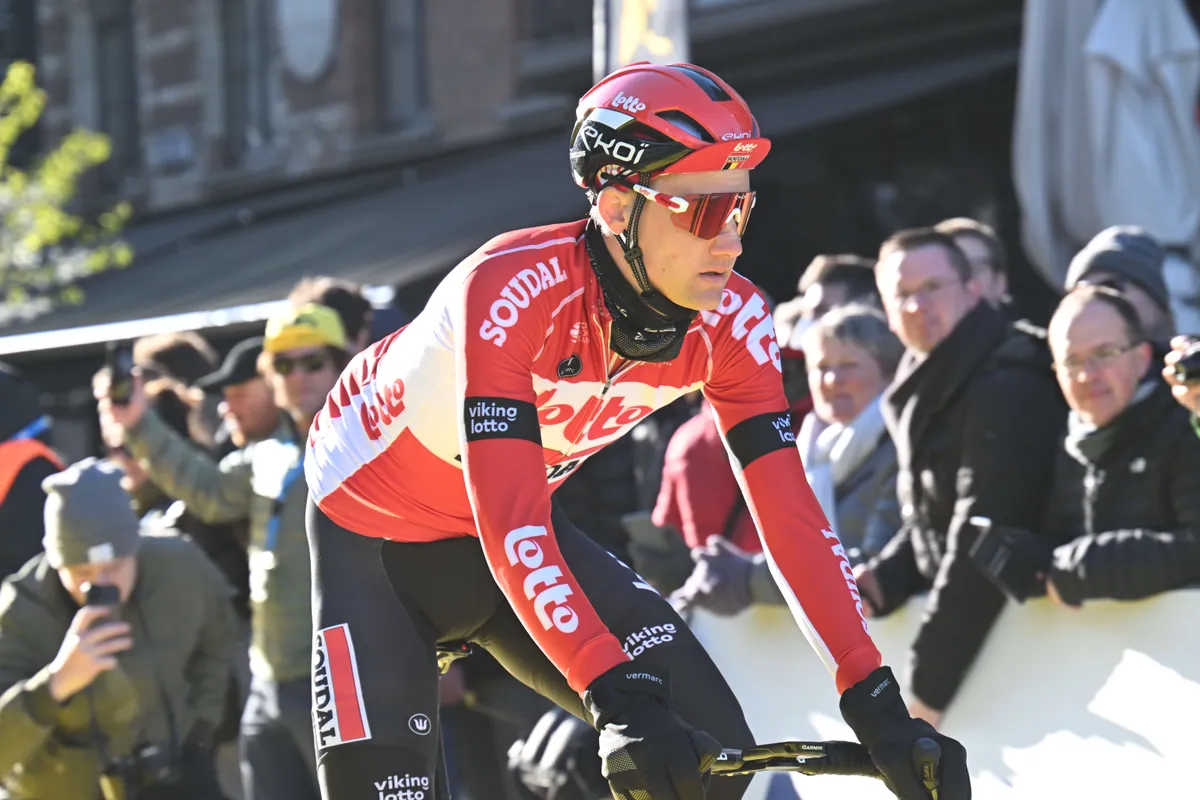 Rol als wegkapitein lonkt voor Wellens bij UAE Team Emirates: 'Een super, super renner'