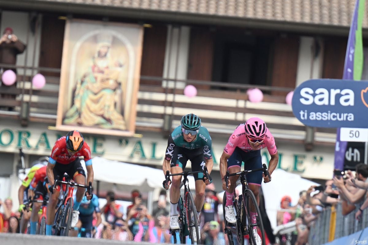 Carapaz keert na drie jaar terug in Giro, Landa wil Hansen achterna: 'Drie grote ronden in een seizoen'