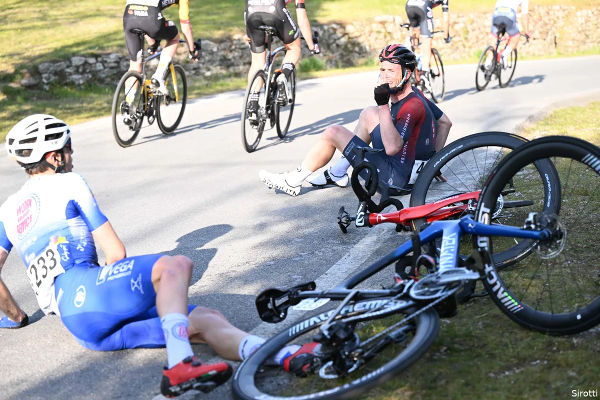 Ex-renner waarschuwt voor valpartijen in Napels: 'Klassementsmannen gaan tijd verliezen'