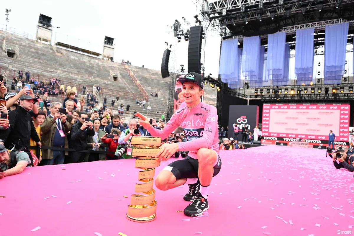 Australiër Porte als renner van INEOS blij voor Hindley, Evans stond te springen op de bank