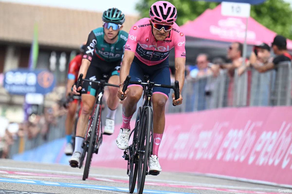 Favorieten rode trui Vuelta a España 2022 | Mede door vraagteken Roglic ligt het dichter dan ooit bij elkaar