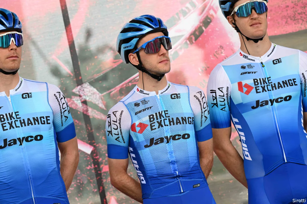 Yates dankt materiaalsponsoren na zege en is vol lof over Van der Poel: 'Verrast dat ik hem klopte'