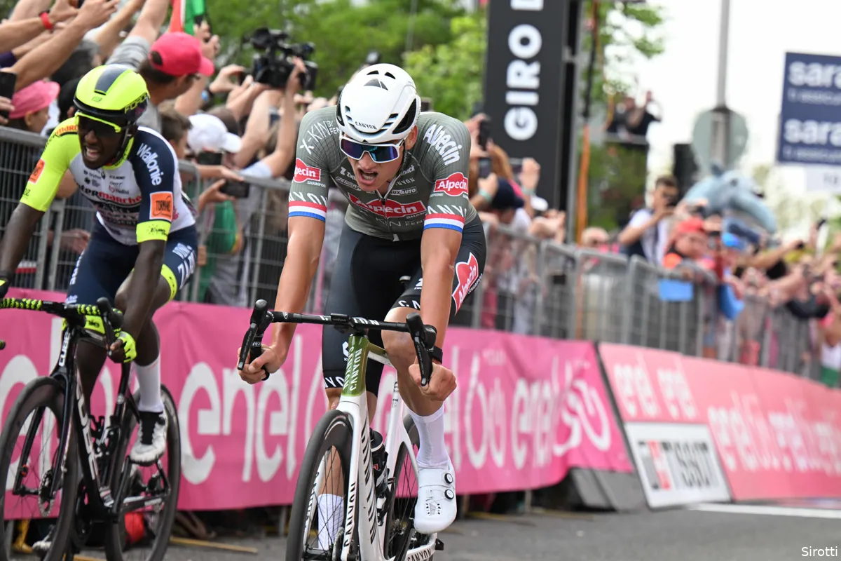 Interview | Girmay over strijd met Van der Poel in Napels: 'Ik kon gewoon niet harder'
