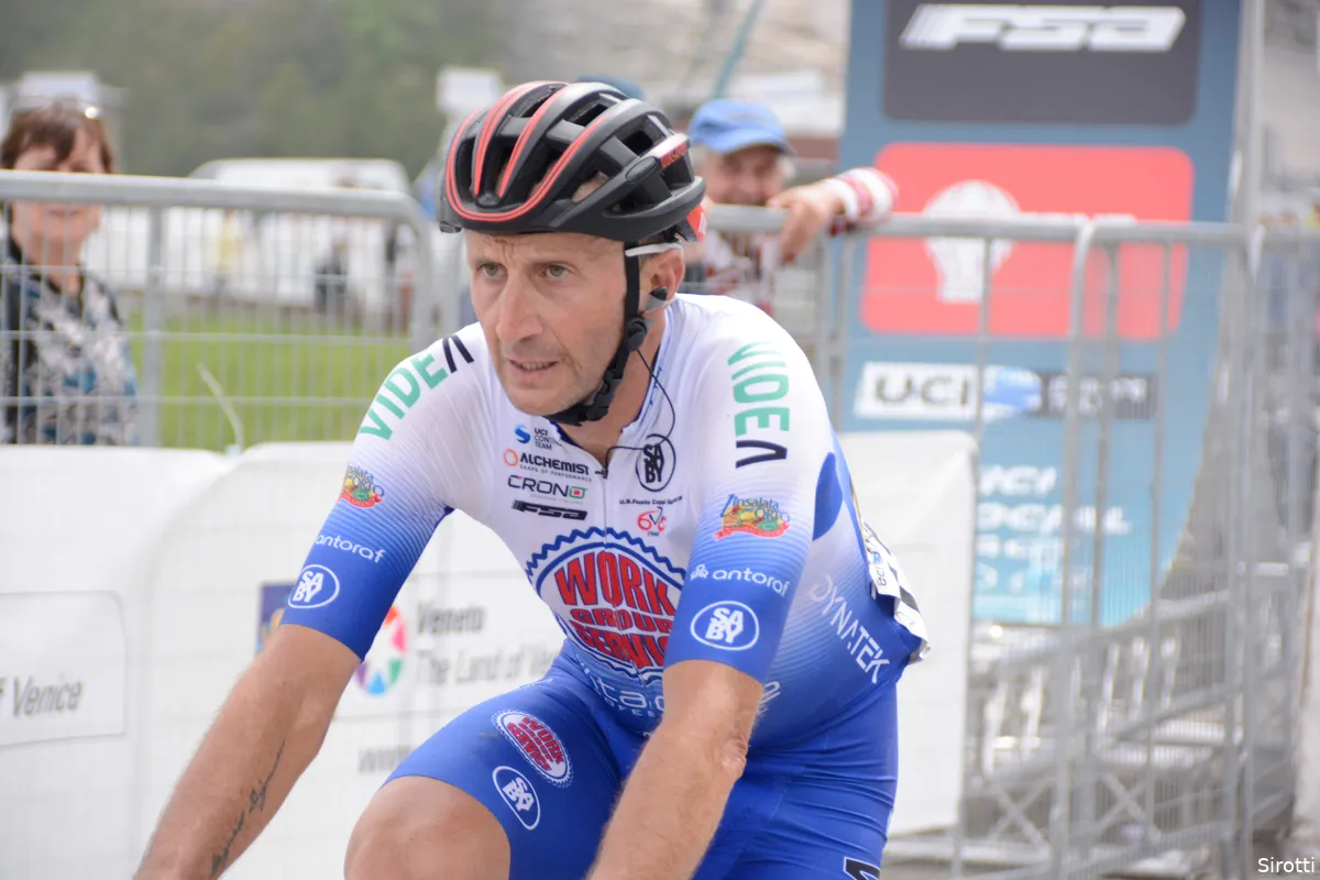 'Rebellin hakt knoop door en stopt op 51-jarige leeftijd met professioneel wielrennen'