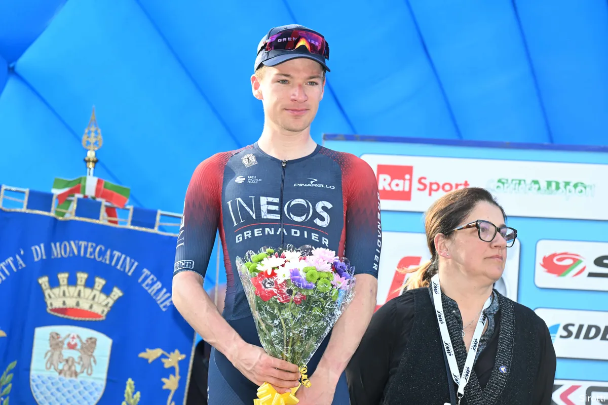 Hayter lijkt Vuelta-schifting INEOS te overleven: 'Ga voor etappezeges, tijdrit is een doel'