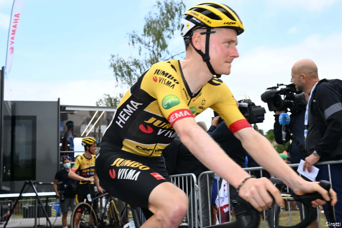 Domper voor Jumbo-Visma en Sam Oomen: Nederlander kampt met schouderbladbreuk