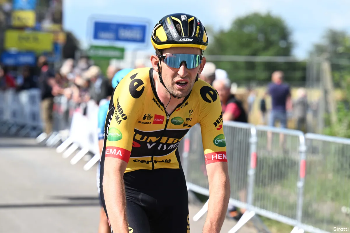 Emotionele Benoot eert ploegmaat Van Hooydonck na winnen Kristallen Zweetdruppel: 'Deze is voor jou'