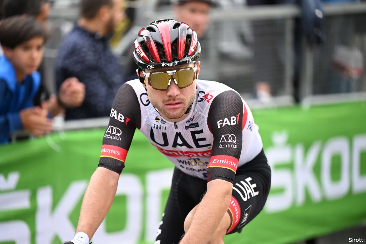 Hirschi triomfeert met solo in Veneto Classic, Rebellin neemt na 30 jaar afscheid