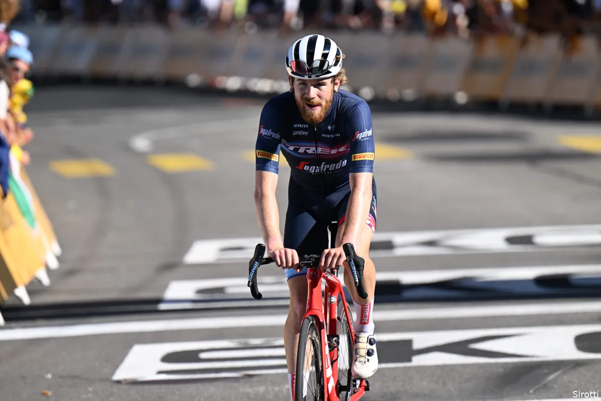 Simmons koerste ook bij de junioren tegen Evenepoel: 'Kan het gevoel krijgen dat je achterop hinkt'