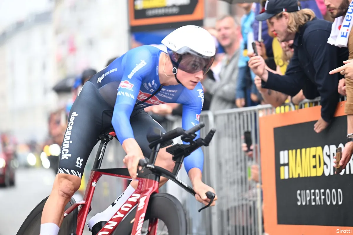 Van der Poel rijdt sterk, maar is 'niet heel tevreden' in Kopenhagen: 'Had de benen niet'