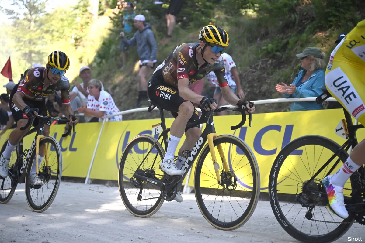 Jumbo-Visma schrijft Roglic nog niet af: 'Blijven spreken over twee kopmannen'