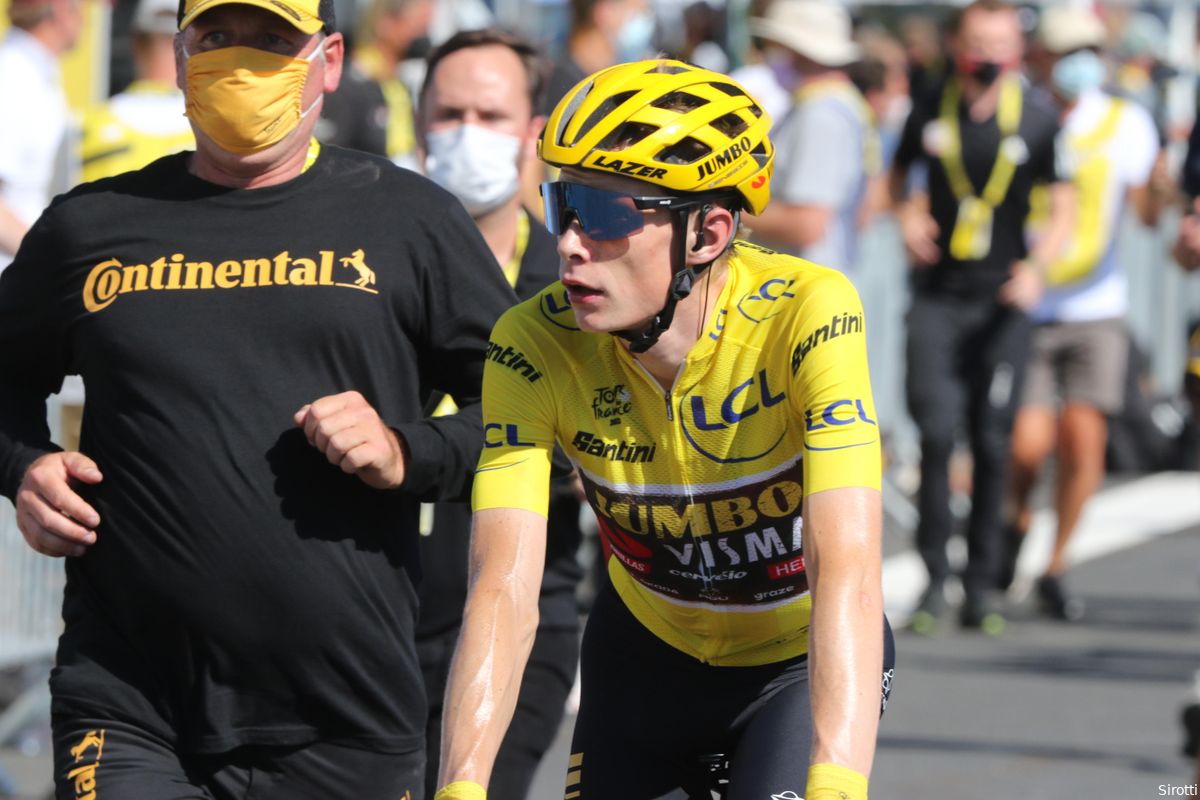 🎥 Vingegaard verslaat Froome en Nibali in Tour de France Singapore Criterium