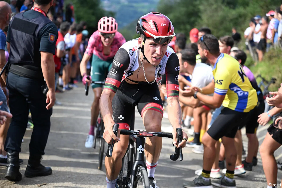 Almeida treedt uit schaduw Ayuso: 'Benen waren goed in de finale'