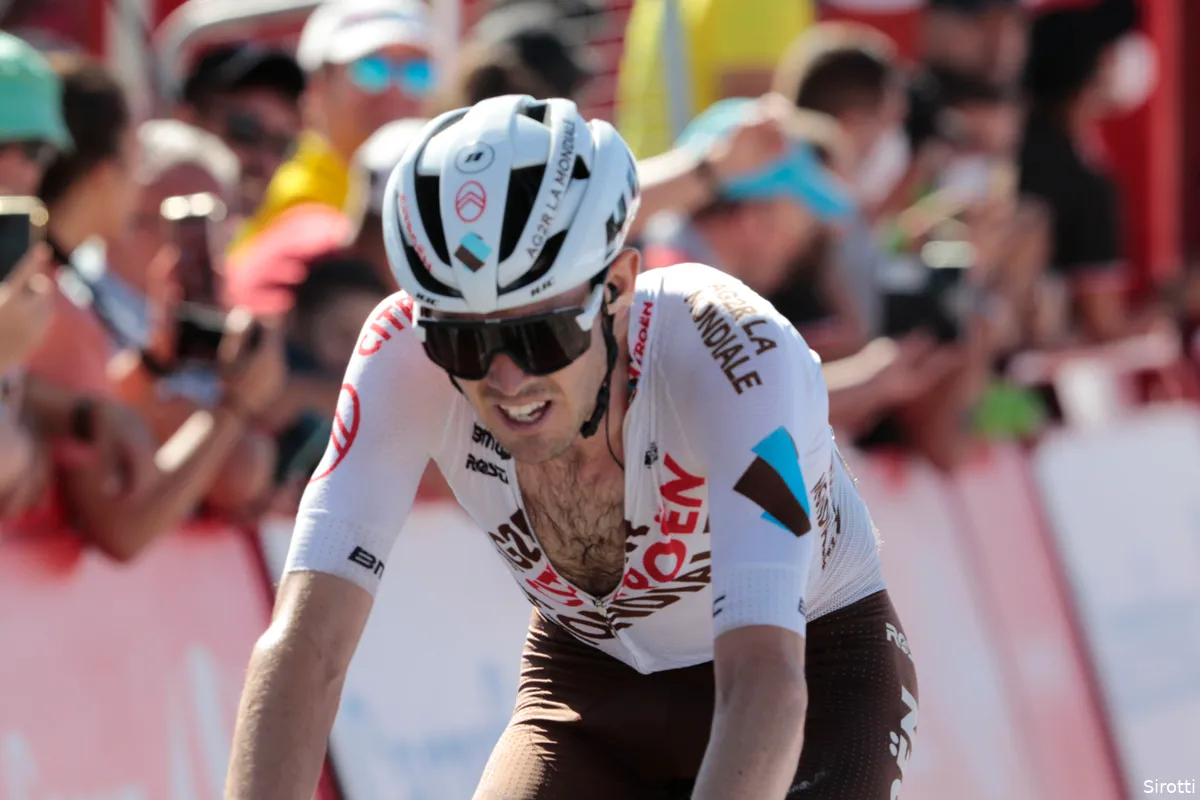 O'Connor klampt zich vast aan Tour 2021: 'Wil voor top vijf gaan, dat is op dit moment mijn plek'