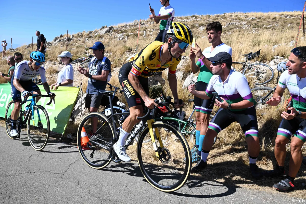 Uitstekende dag Roglic brengt Sloveen dichter bij het rood: 'We maken een plan voor zondag'