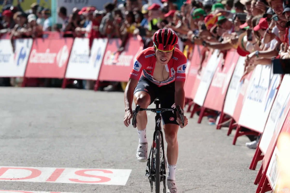 Evenepoel beperkt de schade op Sierra Nevada, maar: 'Ik heb nog wel last van de val'