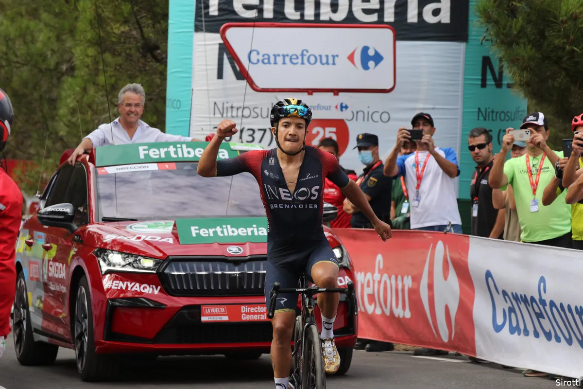 Carapaz verpest plannetje Kelderman en wint in Vuelta, Evenepoel verdedigt met speels gemak