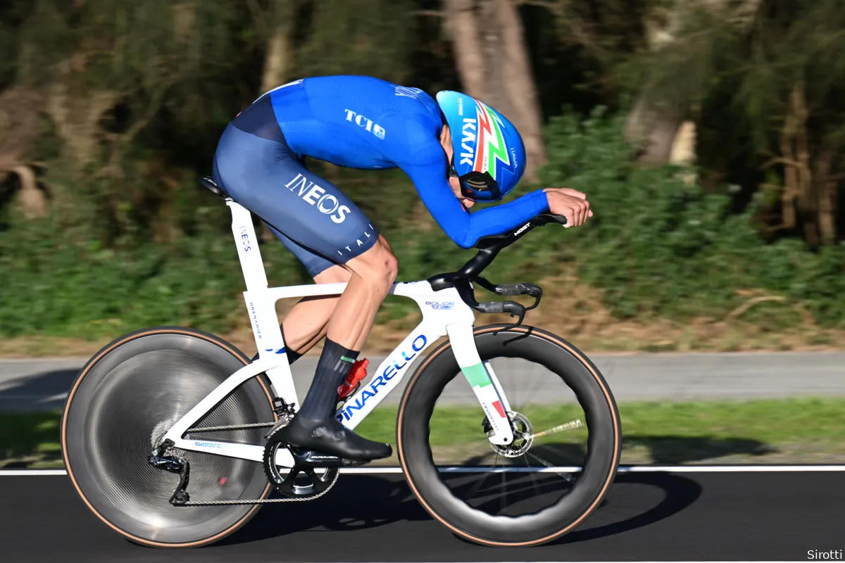 Ganna deelt details 'walvisfiets' voor recordpoging: negen kilo zwaar, 65 tanden voor!