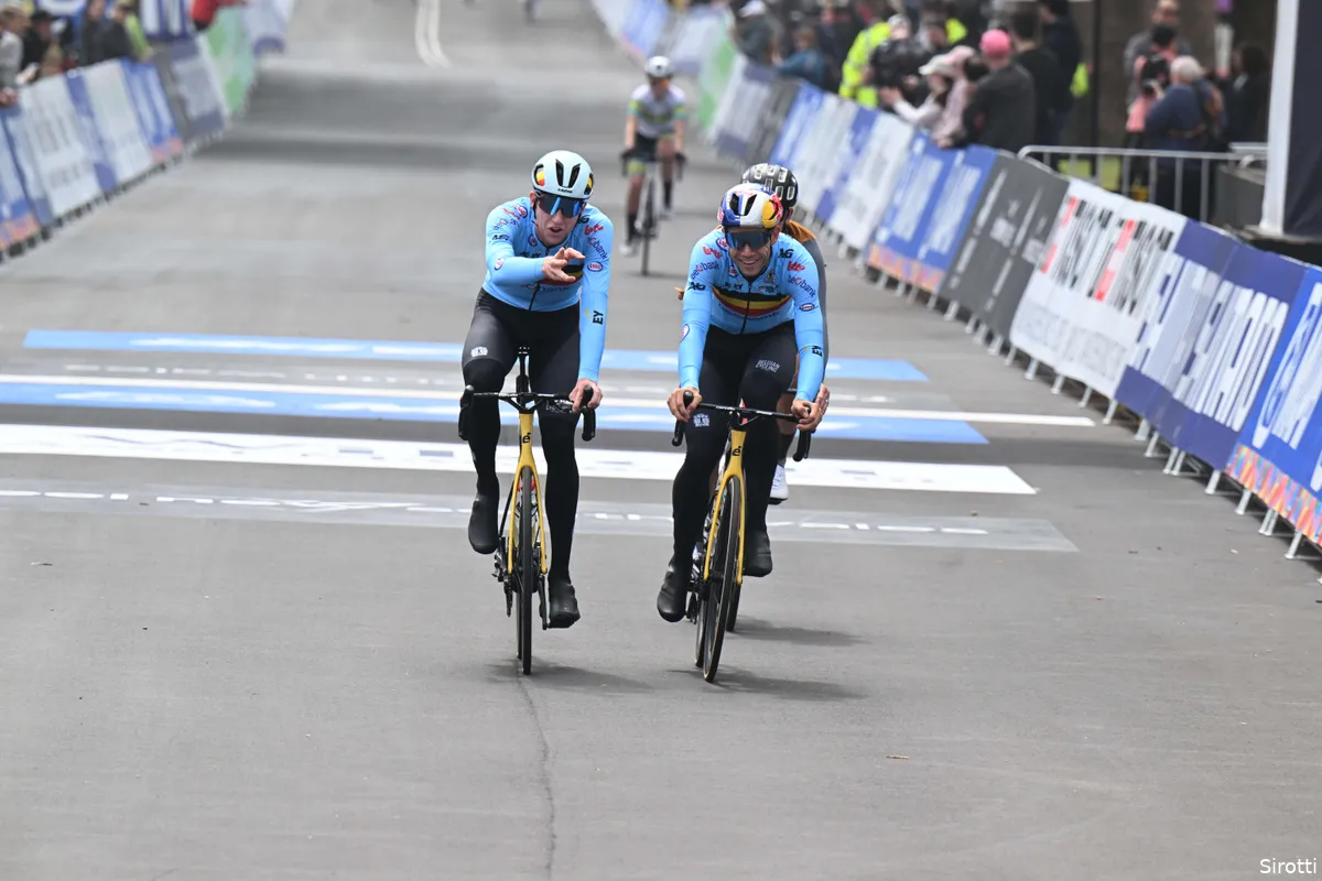 van aert van hooydonck wk 2022
