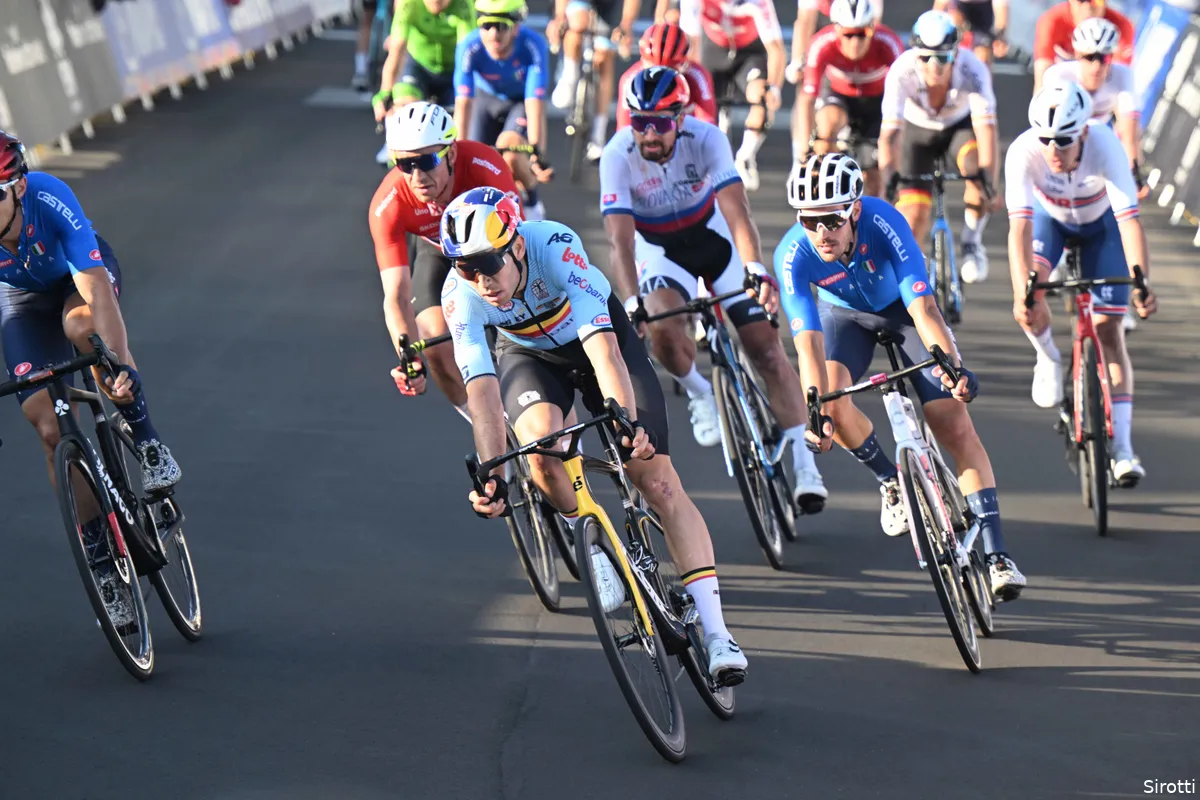 Vaughters ondersteunt woorden Van Aert en Pogacar na WK: 'Dat maakt de koers stom en silly'