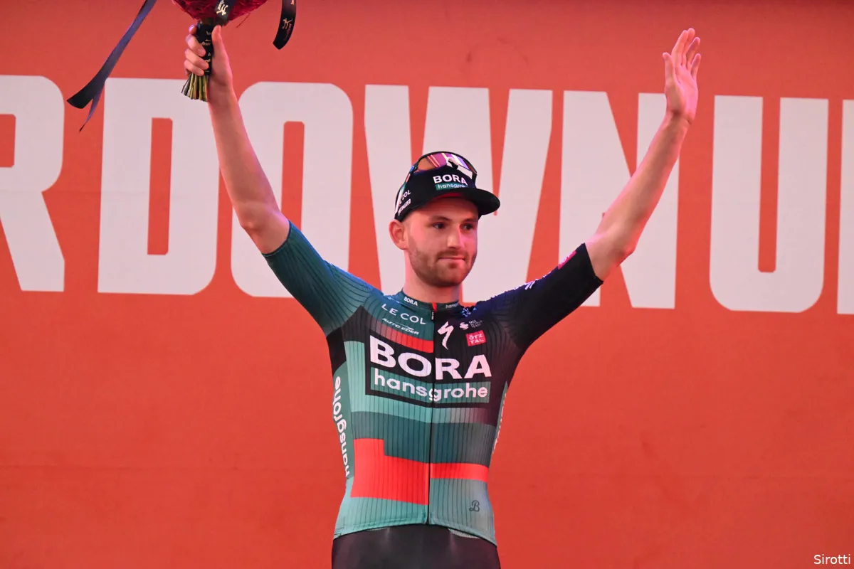 Meeus maakt BORA-dag compleet met zege in Circuit de Wallonie; koers lang stilgelegd door zwaar motorongeluk