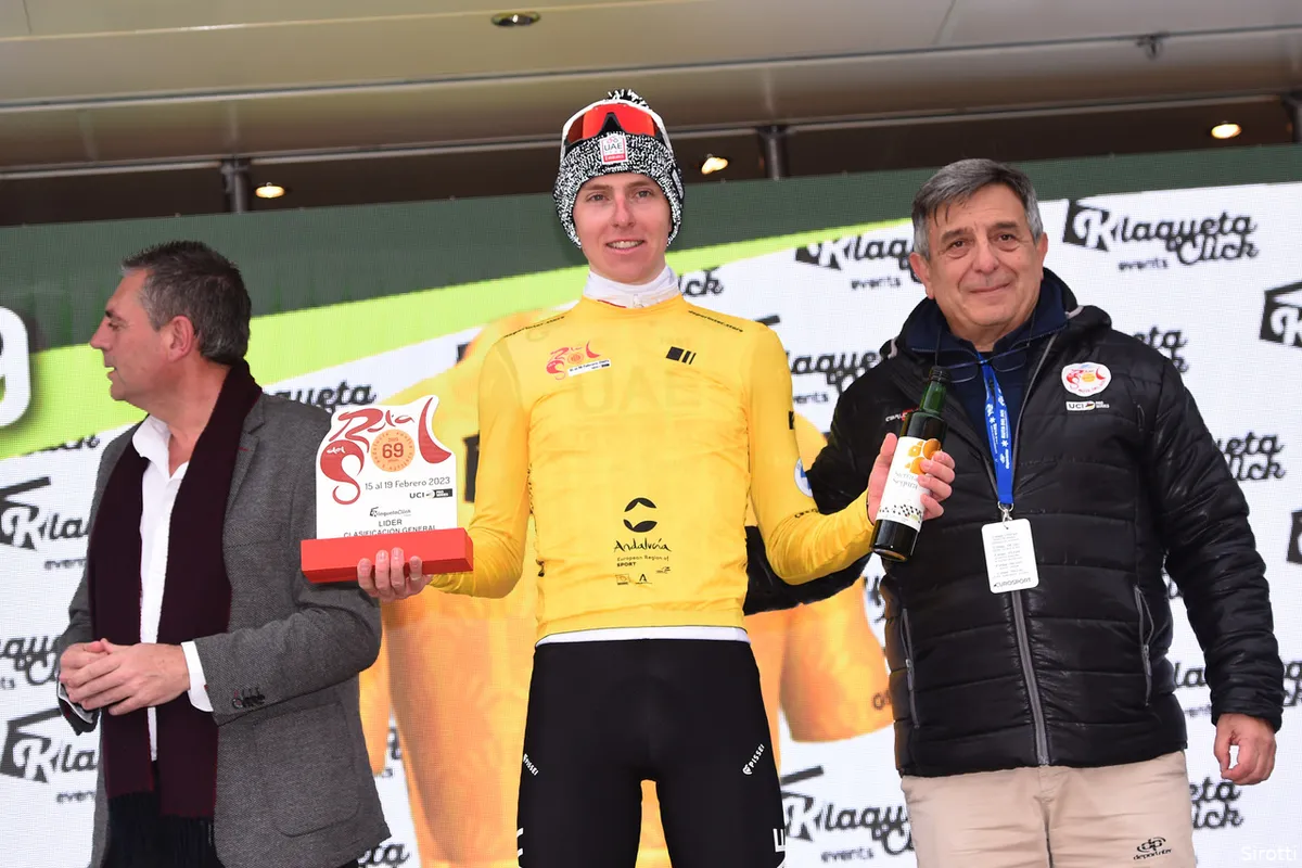 Pogacar houdt flink huis in Andalusië: 'Wist niet dat mijn niveau al zo hoog was'