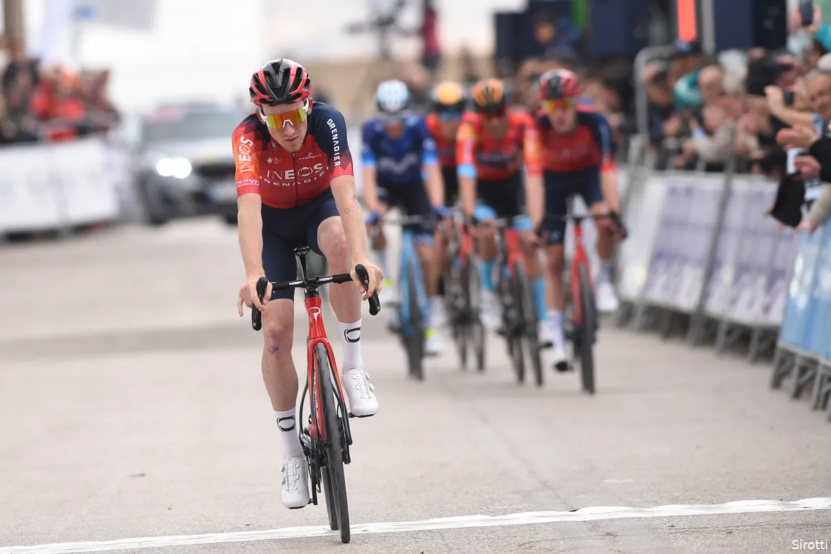 Schade valt mee bij gevallen Pidcock en dat stelt Geoghegan Hart gerust: 'Was echt bezorgd om hem'