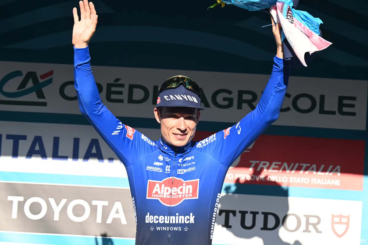 Philipsen loopt met 'goede benen' niet weg voor favorietenrol, Ewan wil graag eerste zege pakken