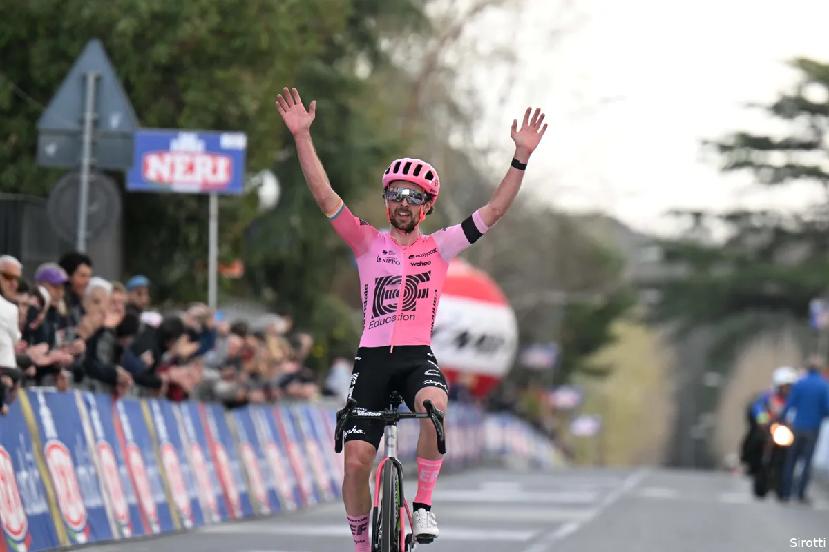 Sterke EF-Ier Ben Healy soleert naar overwinning in GP Industria & Artiginiato