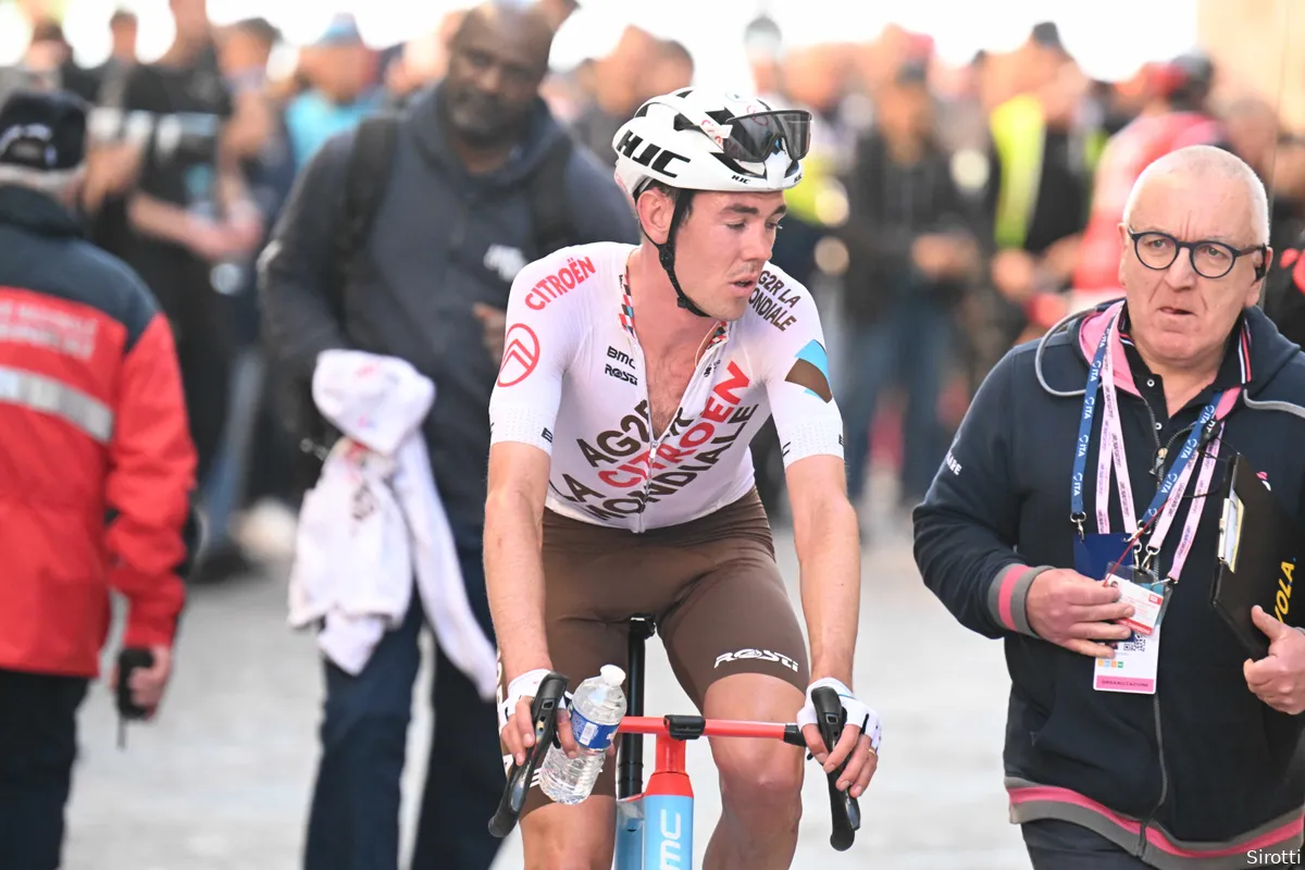 Update | O'Connor herstelt sneller dan verwacht van buikgriep en kan toch starten in Catalonië voor AG2R