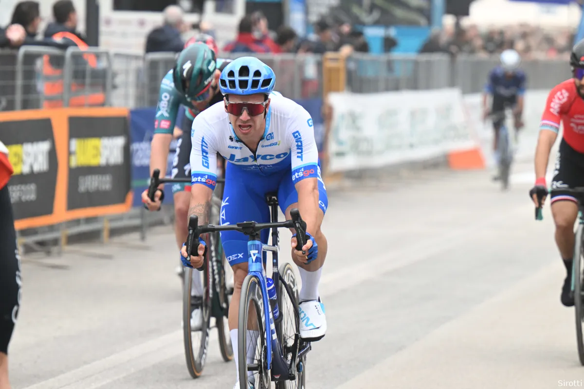 Groenewegen schrijft voor de vijfde keer Veenendaal-Veenendaal Classic op zijn naam